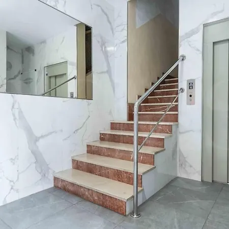 Spacious 3 Bedroom Apartment By Rems Malaga Exterior photo