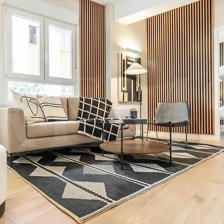Spacious 3 Bedroom Apartment By Rems Malaga Exterior photo