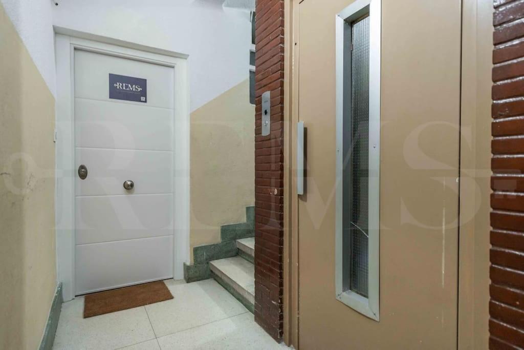 Apartament Spacious 3 Bedroom By Rems *